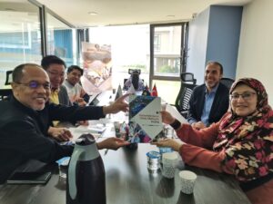 استقبال وفد من جامعة العلوم الإسلامية الحكومية بماليزيا